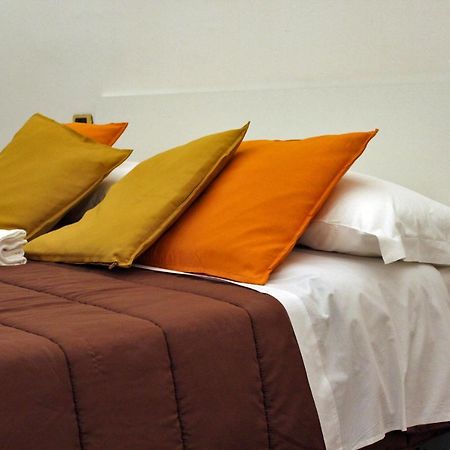 Dimora De Brado Bed & Breakfast Trani Bagian luar foto
