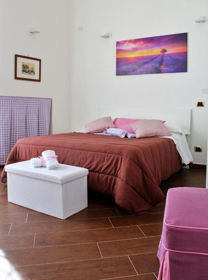 Dimora De Brado Bed & Breakfast Trani Bagian luar foto